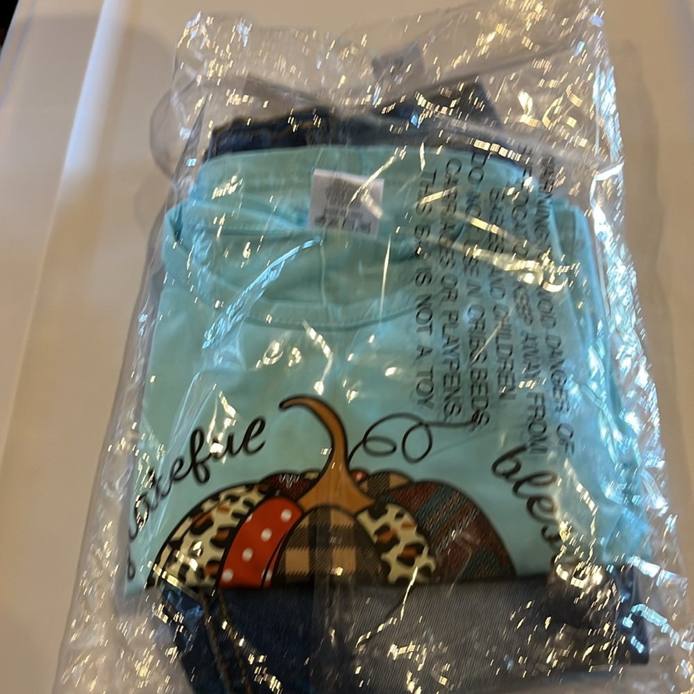 Girls Thanksgiving 2 piece set with jeans and long sleeve top pumpkin fall NWT - Picture 11 of 13